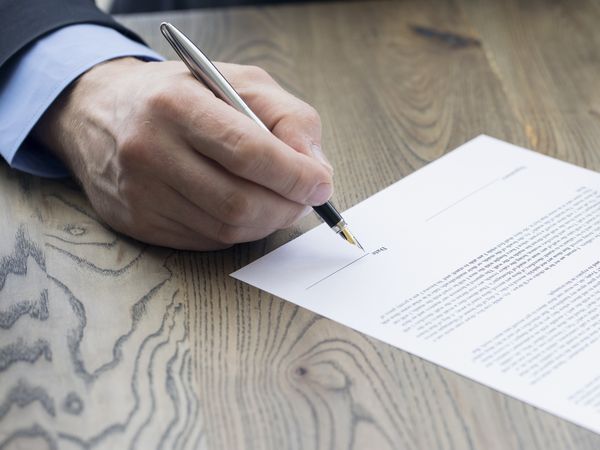 هل كل ختم رسمي يُعترف به خارجياً؟