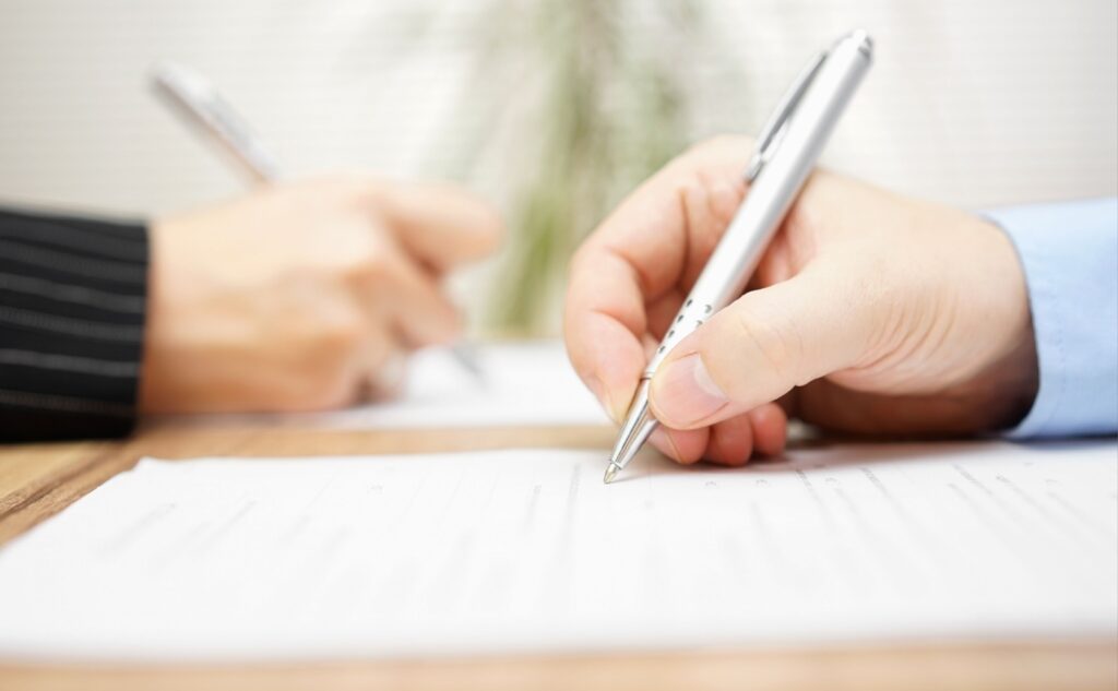 الفرق بين النسخة الأصلية والنسخة المصدقة قانونياً